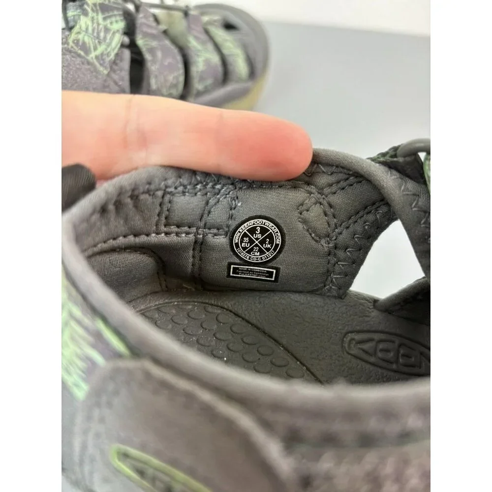 Keen youth‎ 3 grey green glow in the dark closed toe hiking outdoor sandals